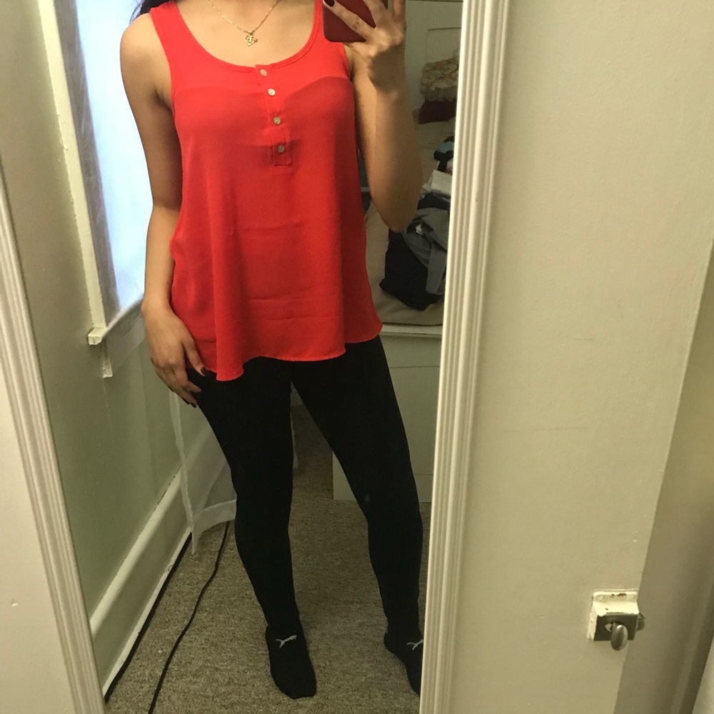 Loose shirt
